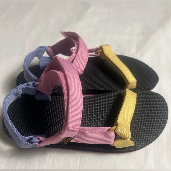 Teva Original Universal Kids Size 5 Sandals Multicolore Pink Yellow Blue NWOT - Picture 3 of 7